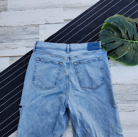 Abercrombie & Fitch The Dad High Rise Light Wash Jeans Side Slits 31/12 Long - Picture 10 of 11